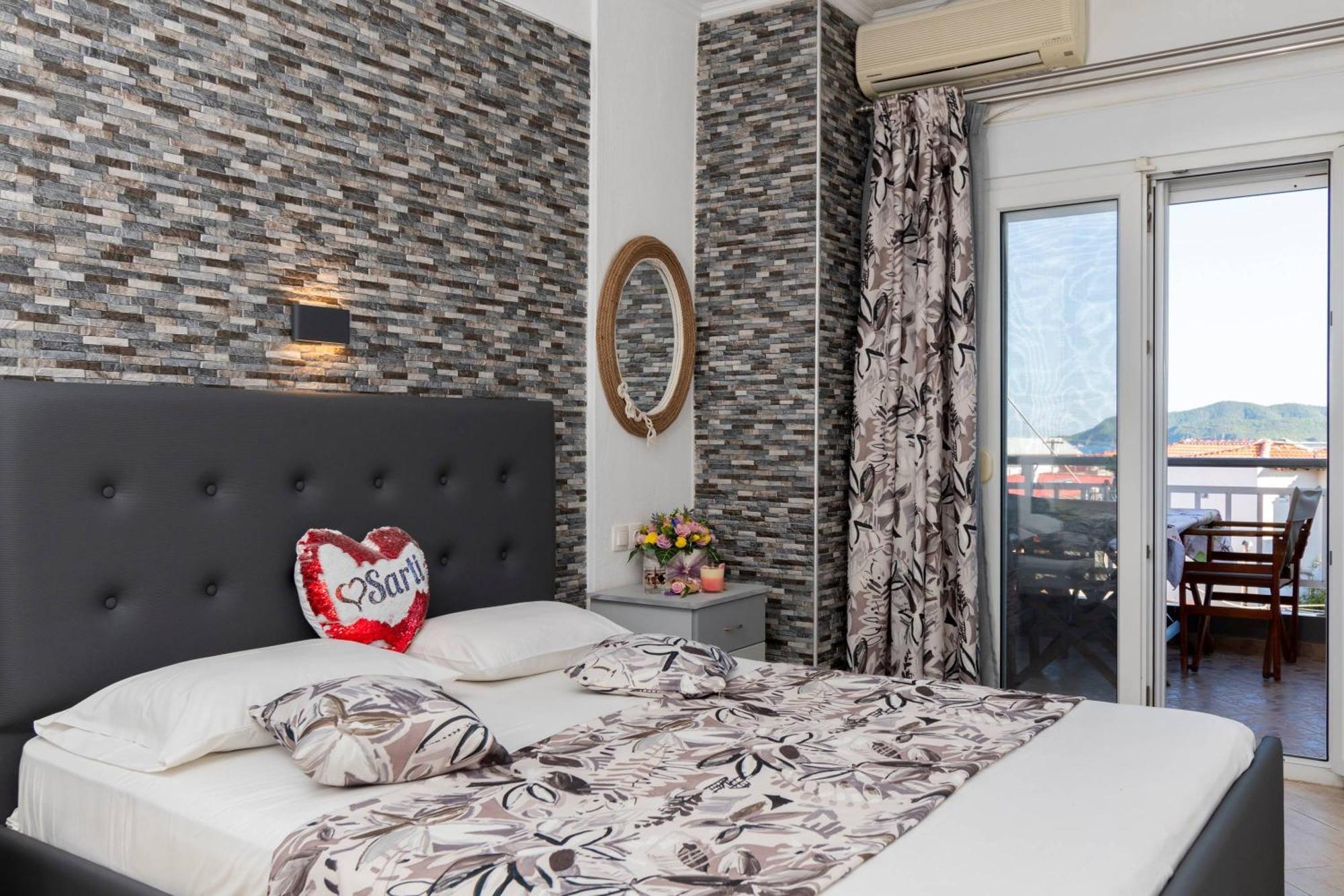 House Niki Lägenhet Sarti Exteriör bild